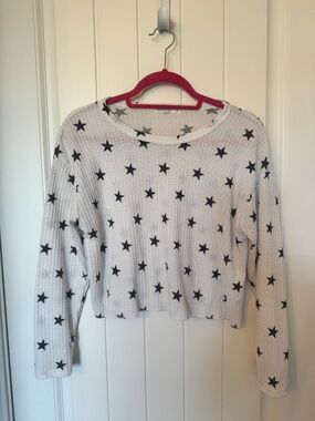 Star Print Waffle Knit Long Sleeve Top - White with Black Stars